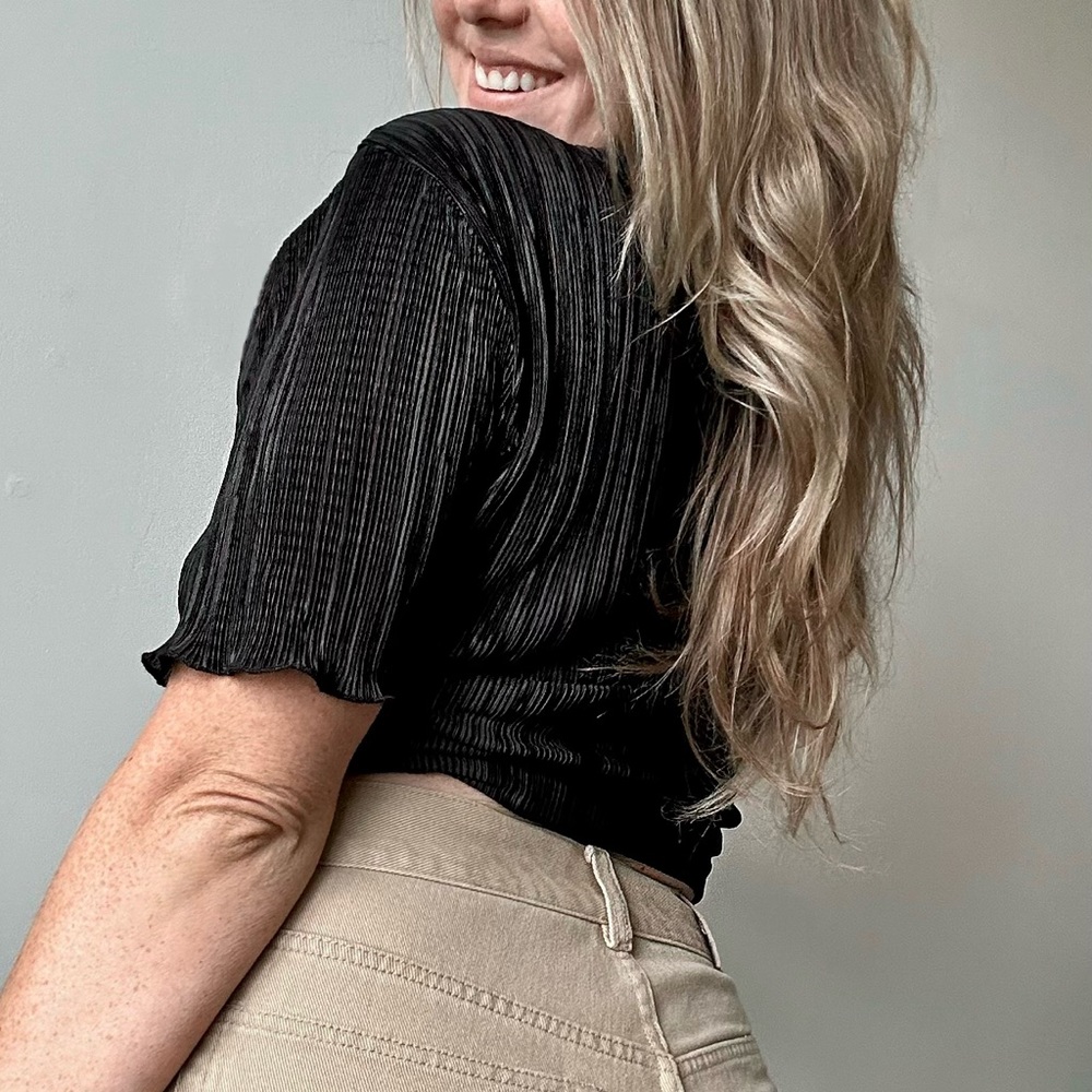Vintage Black Comfy/ Stretchy Ribbed T-shirt Cropped or Standard Length